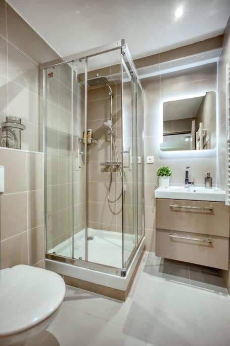 Amazing Apart New Bastille 3 Bedrooms 2 Bathrooms パリ エクステリア 写真